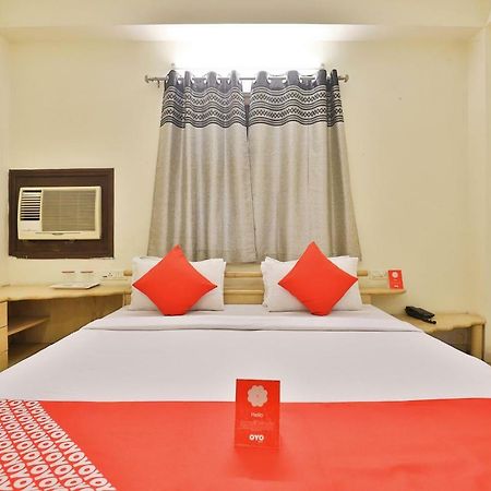 Oyo 8949 Atman Bungalows Ahmedabad Esterno foto