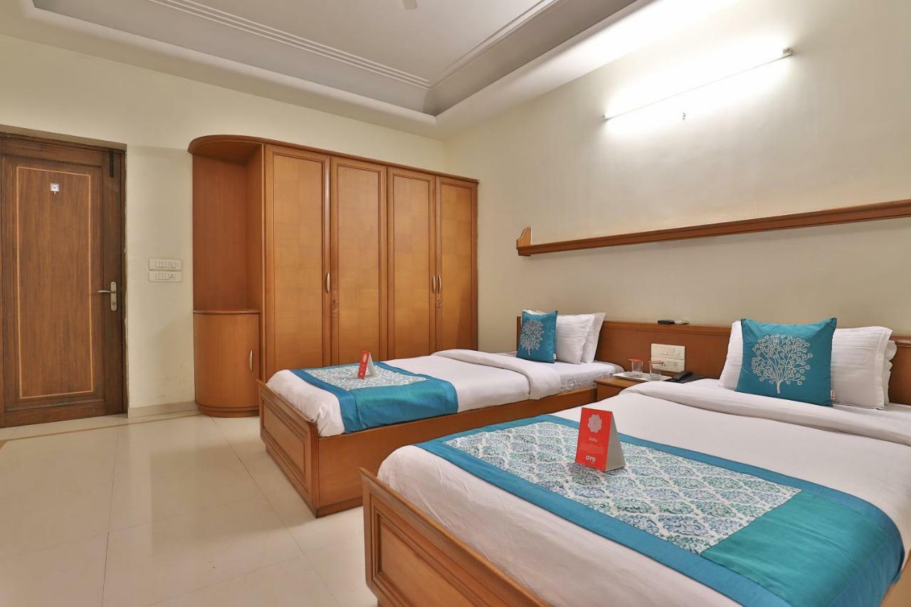 Oyo 8949 Atman Bungalows Ahmedabad Esterno foto