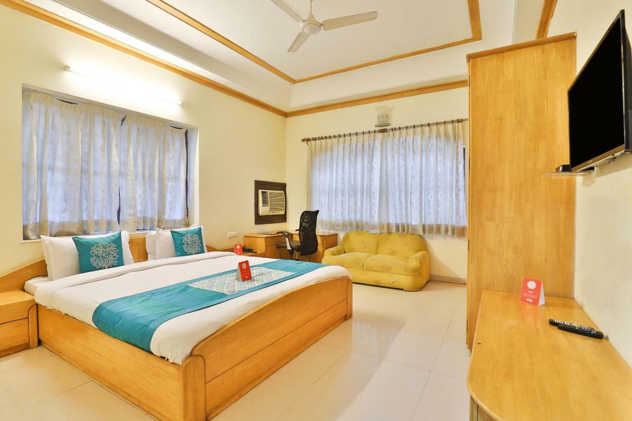 Oyo 8949 Atman Bungalows Ahmedabad Esterno foto